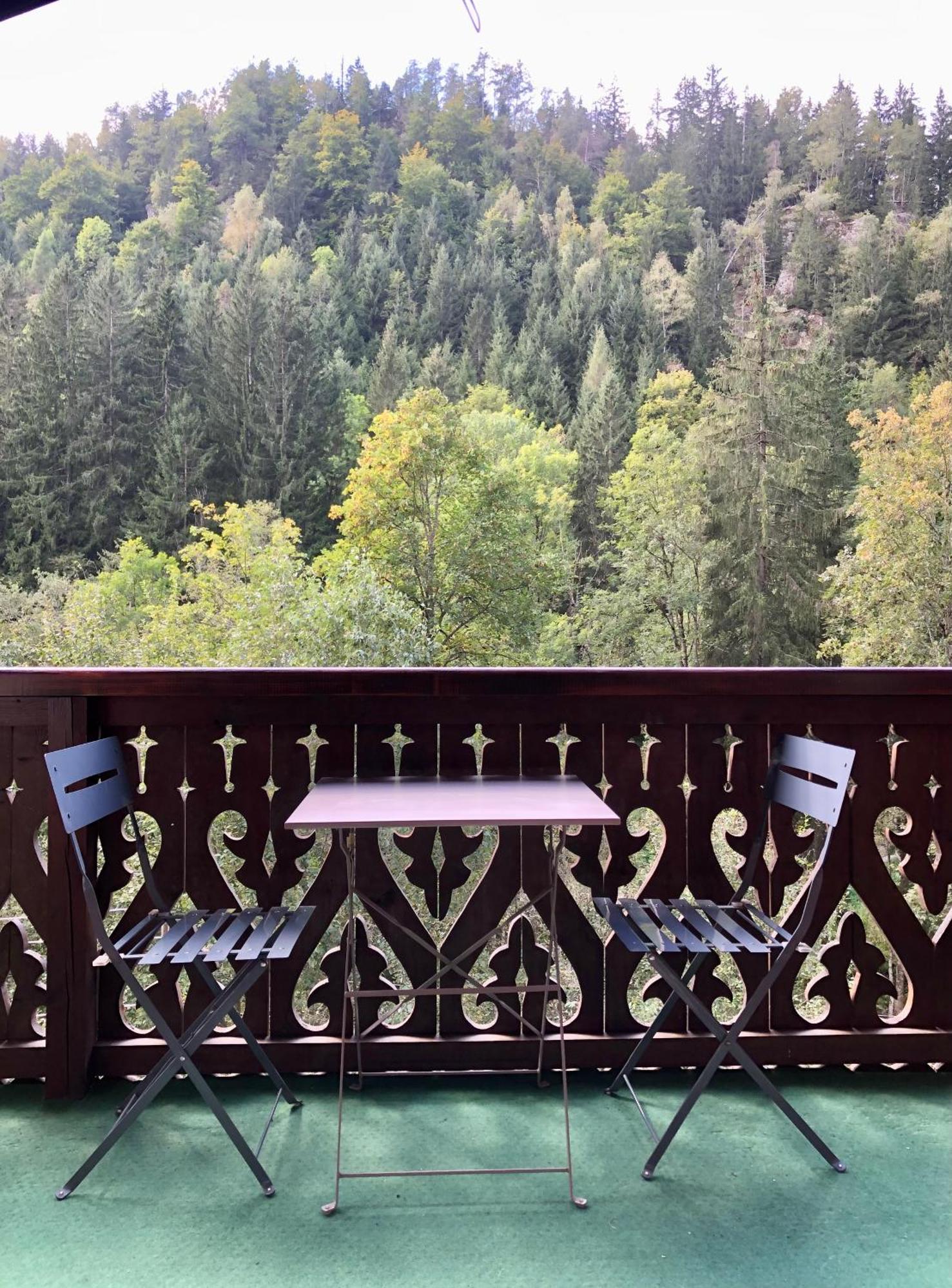 Chalet en pleine nature avec 2 appartements pour 6 ou 8 qui peuvent être réunis en 1 pour 14 personnes Saint-Gervais-les-Bains Exterior foto